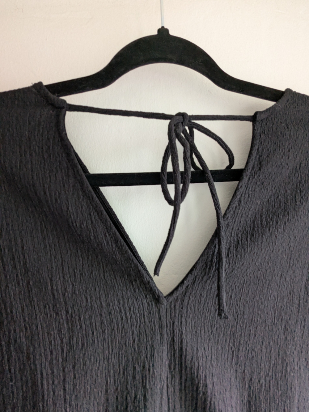 Black V-Neck Tie-Back Top Made In Spain - Picture 3 of 7